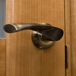 How to clean tarnished metal door handles